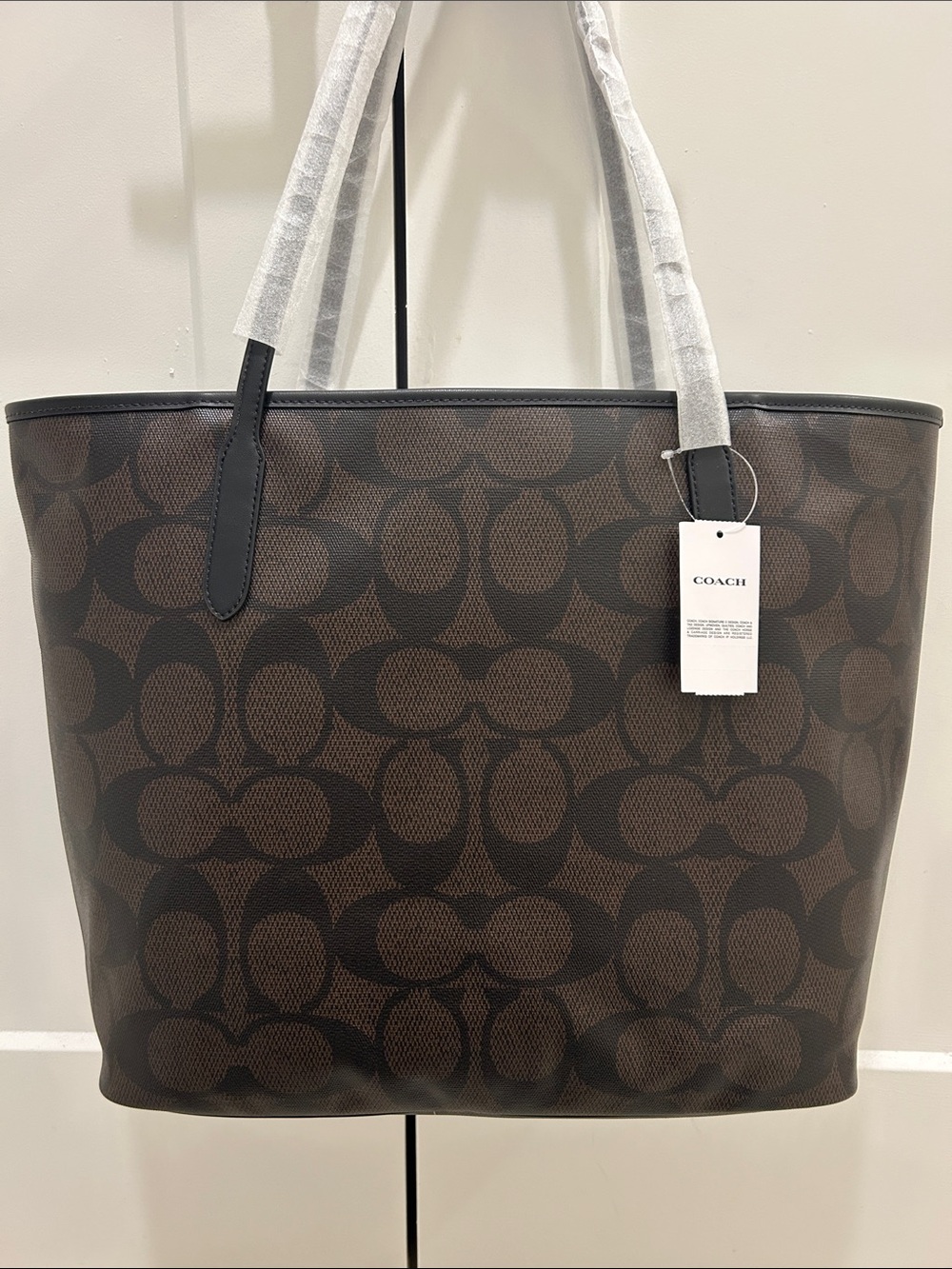 Coach (NWT) Large City Tote Bag In Maxi Signature Canvas - Picture 9 of 15